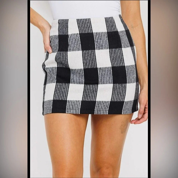 Better Be Dresses & Skirts - Flannel Plaid Mini Skirt black and white